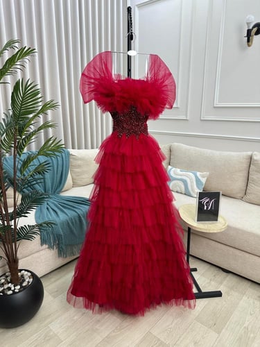 فستان سهره اللون احمر الخامه بطانه تفته سيلا تل تي...