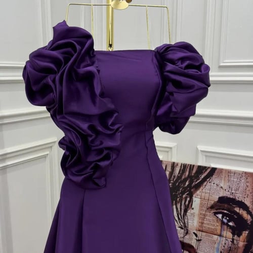 فستان بنفسجي فخم قصه اوف شولدر مع تصميم مجعد حول ا...