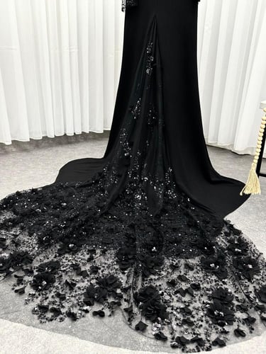 فستان سهره اللون اسود الخامة كريب استرتش مع قماش س...