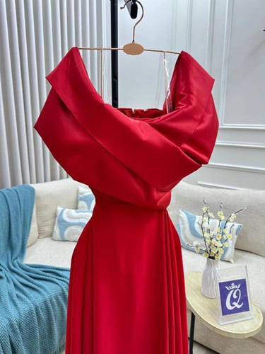 فستان سهره كريب استرتش أنيق وصدريه تفته ‏قصه ناعمه...