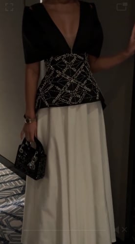 فستان سهره اللون اسود على بيج تطريز يدري من متجر ج...