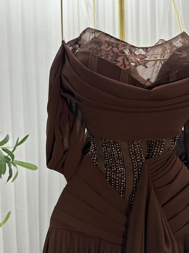 فستان سهره اللون بني خامه شيفون وتطريز يدوي من متج...