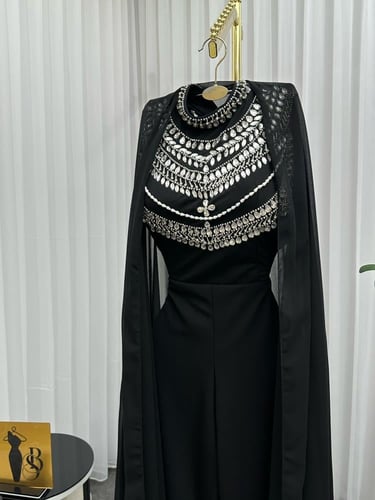 جمبسوت راقي اللون اسود الخامه.. كريب جورجيت فصوص ز...