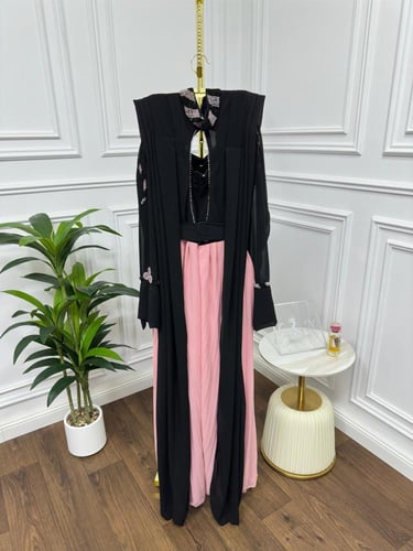 جمبسوت اسود على وردي الخامه لكرا على جورجيت بلسييه...