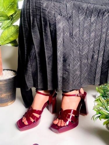 احذية كعب سان لوران من متجر جوهره