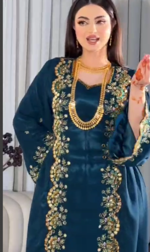 جلابية اللون ارتكواز الخامه شيفون جورجيت تطريز يدو...