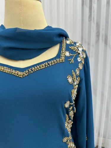 جلابية اللون ارتكواز الخامه شيفون جورجيت تطريز يدو...