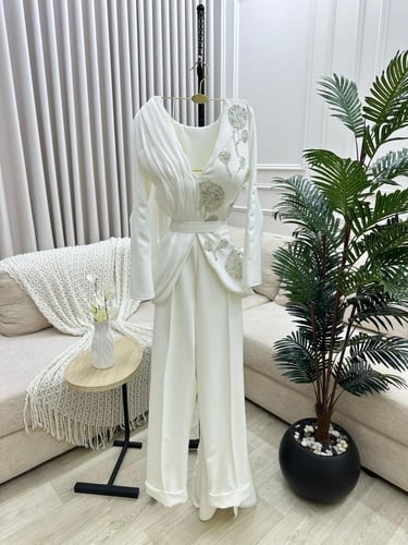 جمبسوت الخامه باربي تطريز اللون ابيض K MN D