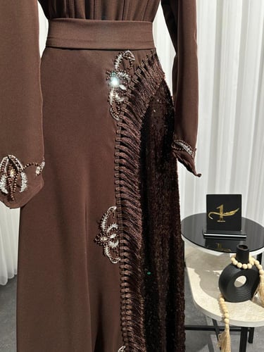 جمبسوت بني فخم خامه باربي و ترتر مطرز يدوي