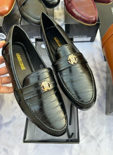 احذية مريحة روبوتو كافالي من متجر جوهره