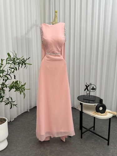 فستان سهره اللون وردي نوع القماش شيفون علا بطانه م...