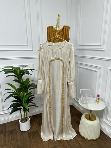 طقم تفته على بلسييه جاكت كرنكل تطريز على القماش بل...