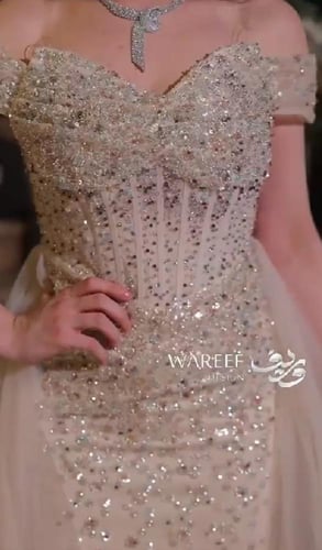 فستان سهره فخم بيج تل مطرزه بخرز من متجر جوهره MN