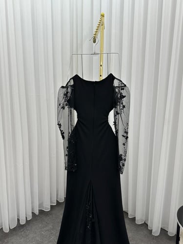 فستان سهره اللون اسود الخامة كريب استرتش مع قماش س...