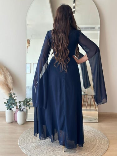 فستان سهرة كحلي مطرز