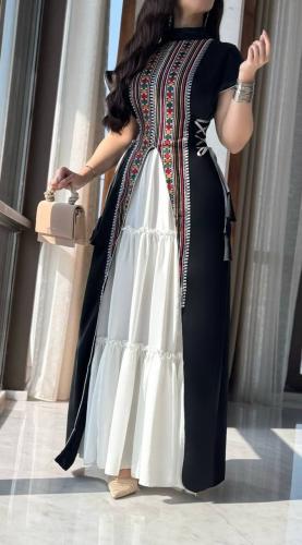 جلابية نسائية من قطعتين بنقشة السدو