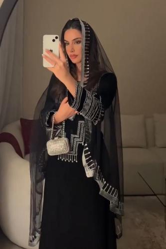 جلابيه عسيرية بتطريز تراثي