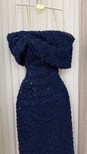 فستان سهرة كحلي أوف شولدر مورد ومطرز