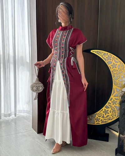 جلابية نسائية من قطعتين بنقشة السدو