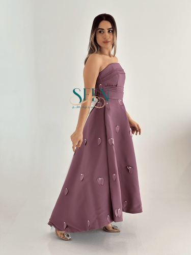 فستان نسائية بتصميم عصري