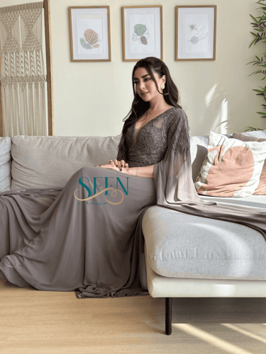 فستان ناعم مطرز بالكريستال