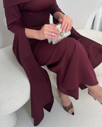 فستان سهرة عنابي جذاب