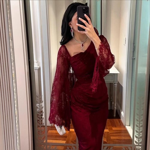 فستان نسائي بالكمام طويلة مناسب للعيد