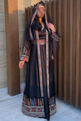 جلابية تراثية باللون الاسود
