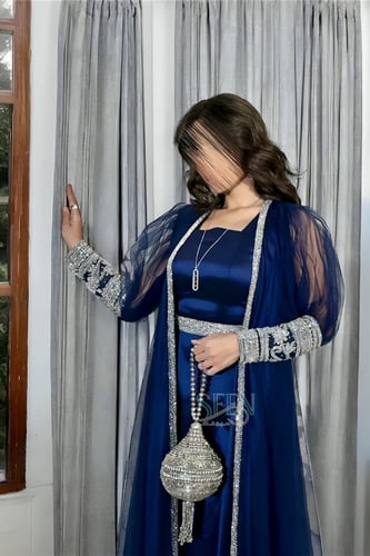 جلابية اماراتية فخمة ومطرزة