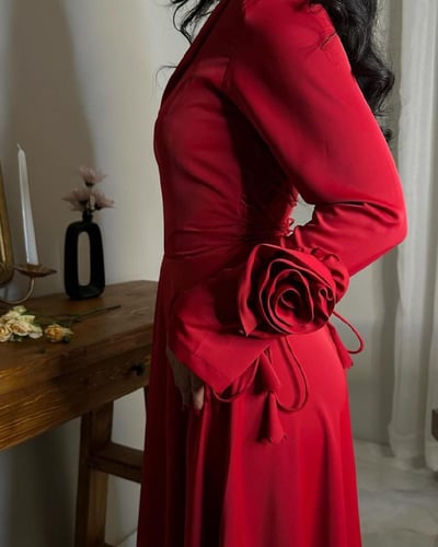 فستان احمر ميد