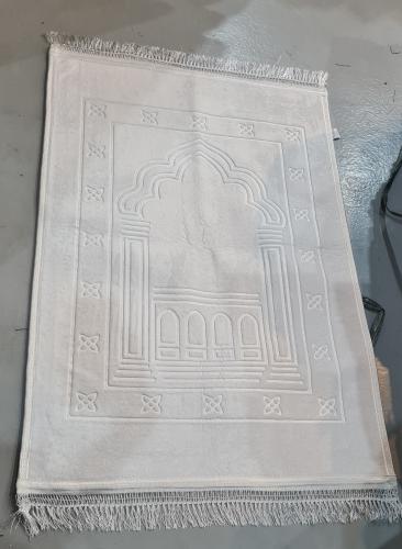 سجادة صلاة كبيرة مخملية ناعمة ابيض