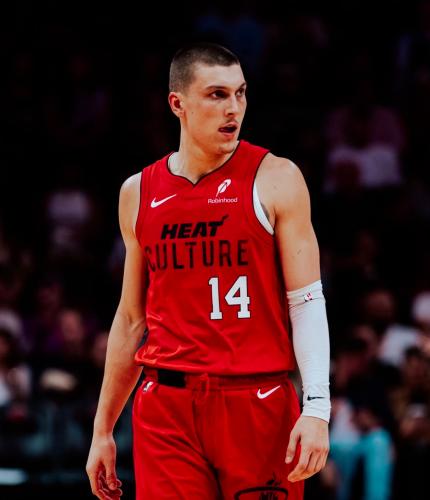 جيرسي ميامي هيت - تايلور هيرو موسم 2025