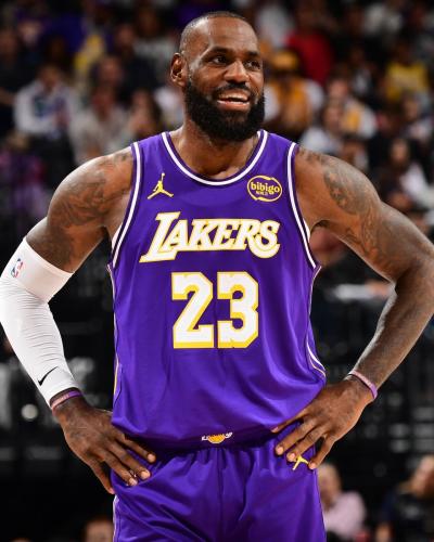 جيرسي الليكرز - ليبرون جيمس 2026