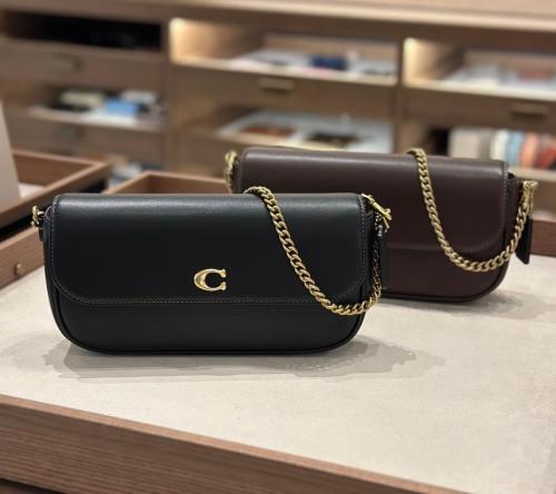 حقيبة كوتش بروك فوري