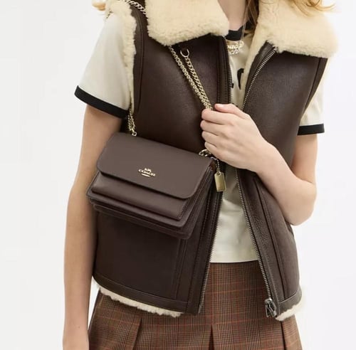 شنطة كوتش كلارا ميني