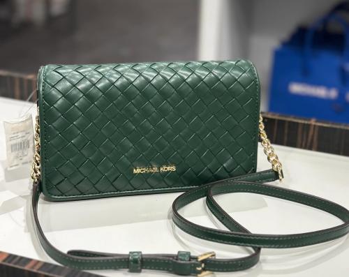 شنطة مايكل كروس