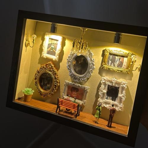 مُـتحف الأبد بخلفية بيج