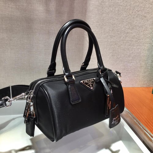 Prada Re-Edition 2005