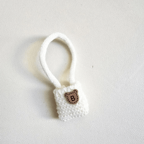 ملابس للدمية لابوبو Labubu مع وشاح و قبعة و حقيبة...