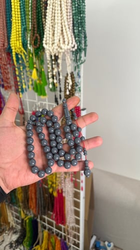 بكلايت رمادي ( يسمى شبيه بولنق)