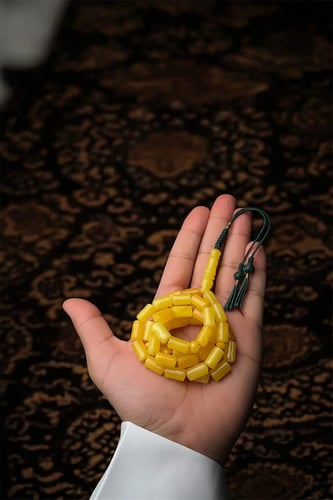 مسباح كهرمان طبيعي حر