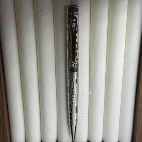 AIGNER pen with a new design