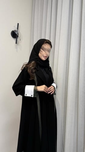 عباية بليزر نص كالوش