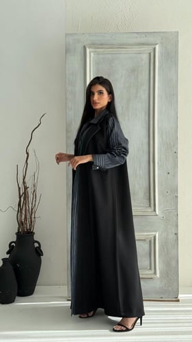 عباية A line قصة بليزر