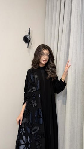 عباية نص كالوش