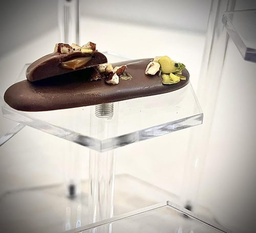 بوكس ٢٨ قطعة من شرائح الشوكلاتة بالكراميل والمكسرا...