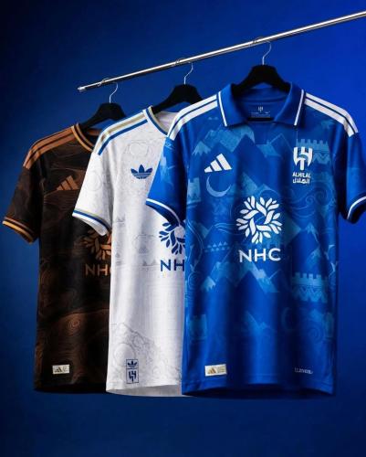 تيشيرت الهلال الخاص بالمتجر