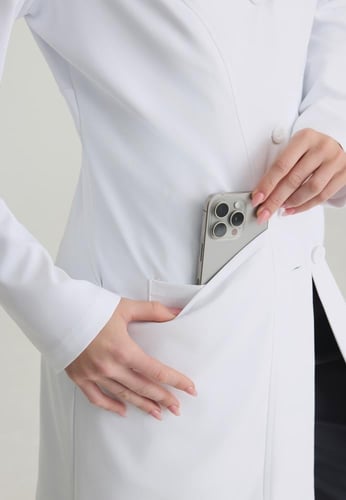 لابكوت سكيتشرز نسائي Flourish – أناقة طبية وراحة ت...