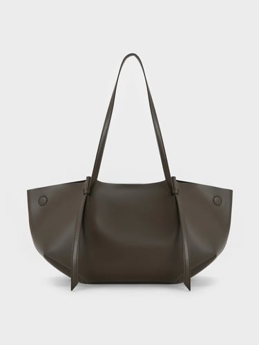 حقيبة تشارلز اند كيث charles and keith