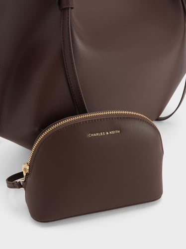 حقيبة تشارلز اند كيث charles and keith